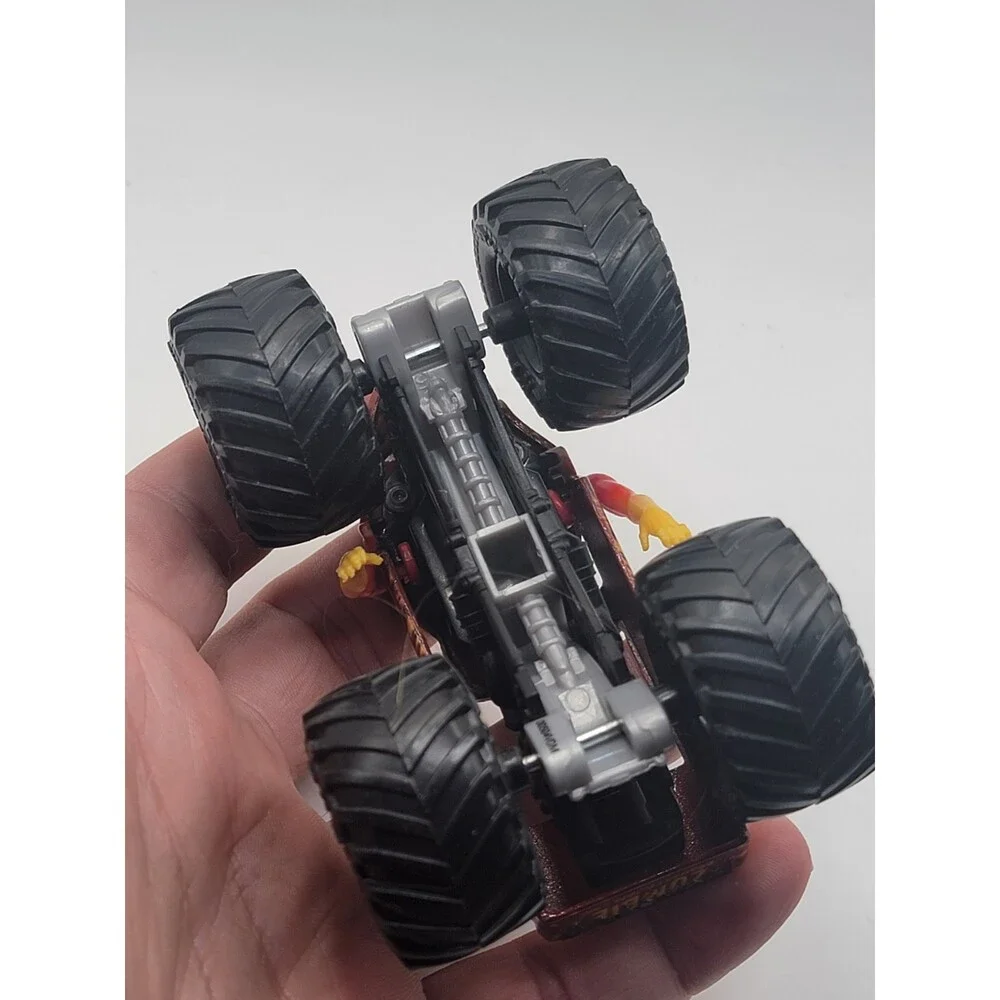 Loose Monster Jam Fire And Ice Zombie 1:64 Monster Truck
